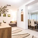 شقة Barackvirag Apartmanhaz بيتْش