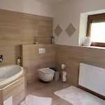 Barackvirag Apartmanhaz شقة *