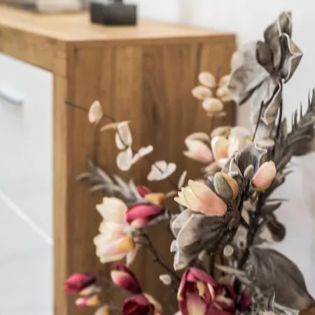 Barackvirag Apartmanhaz *